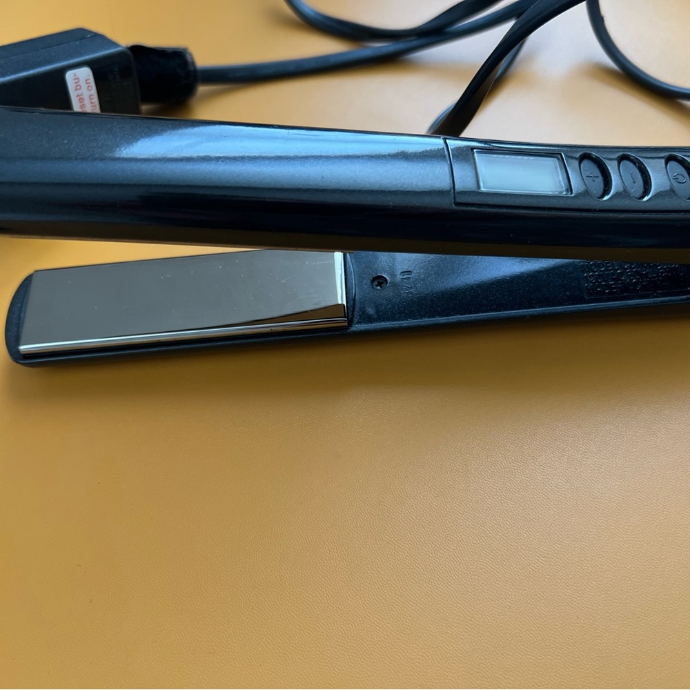 CHI Smart Titanium Flat Iron
